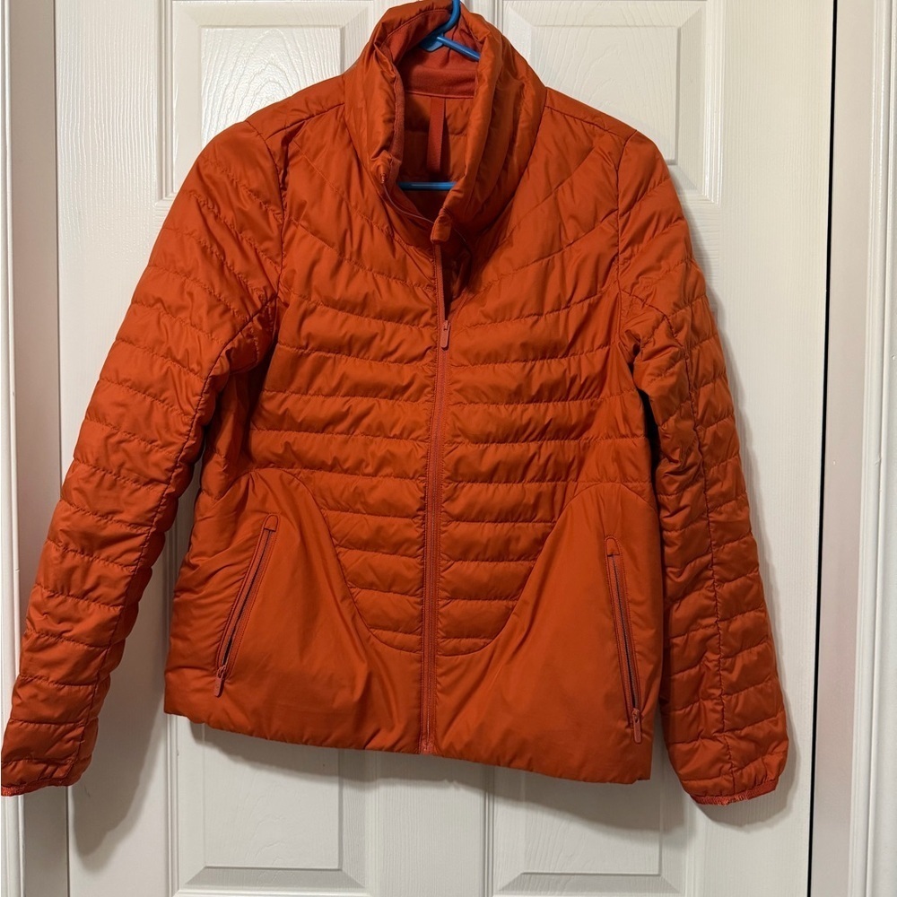 Lululemon athletica lightweight relaxed fit down jacket size 4 euc